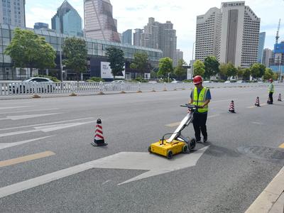 雨季臨近,福田高科技探測(cè)道路地面坍塌隱患